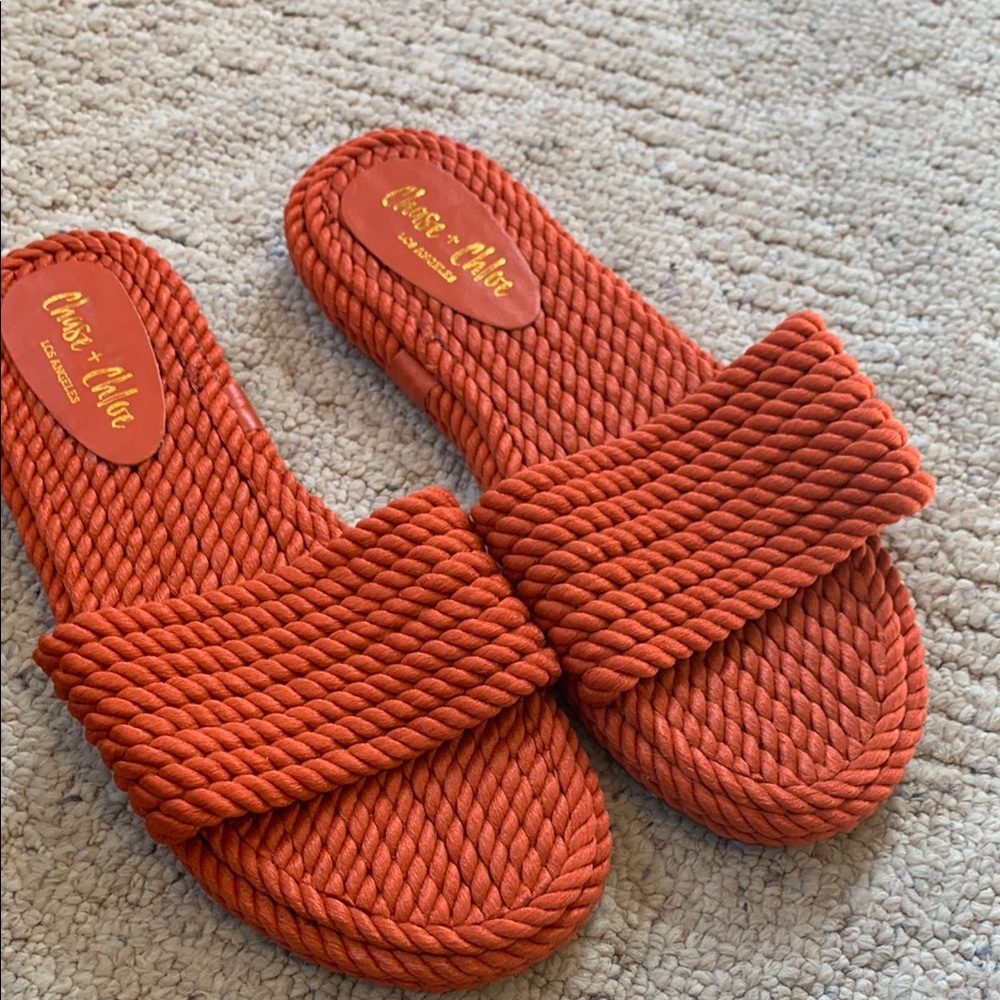 Chase & Chloe sandals